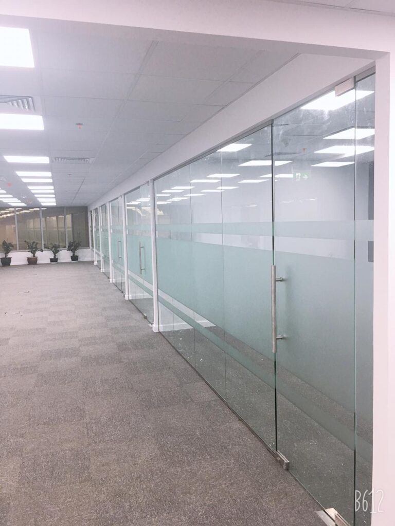 Office partition 4