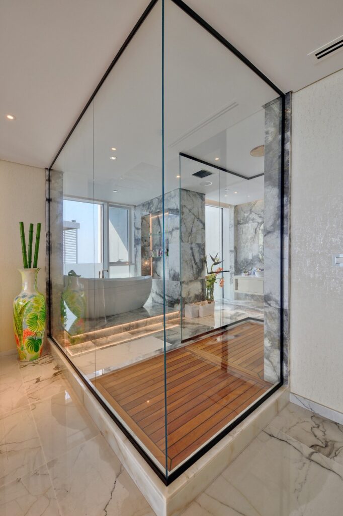 Penthouse 6