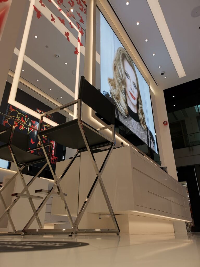 Showroom 10