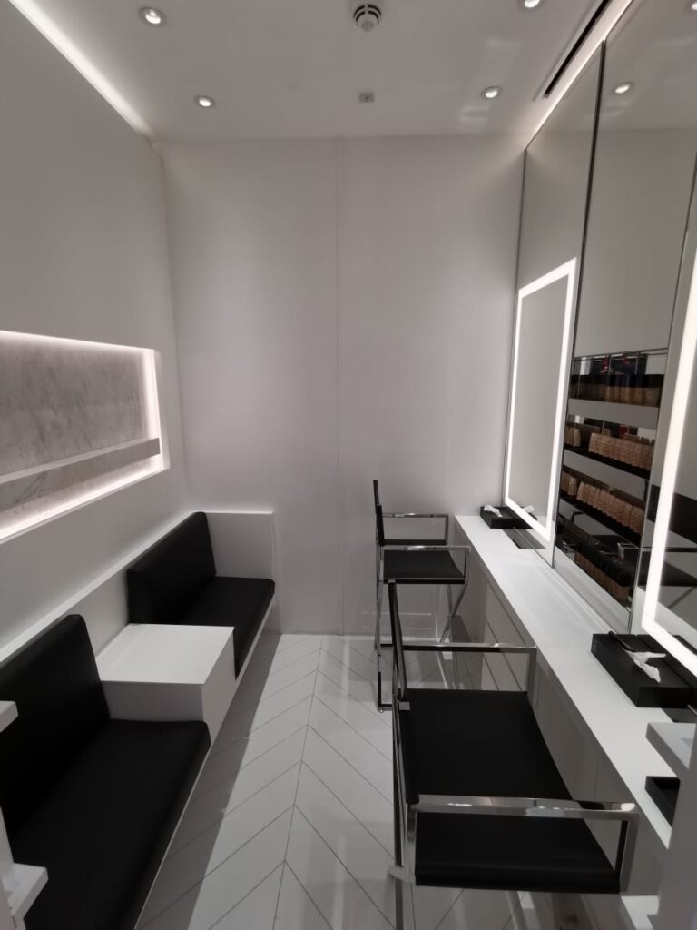 Showroom 12