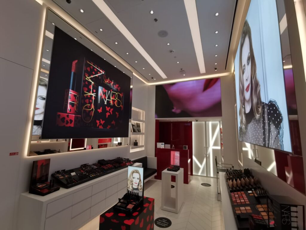 Showroom 13